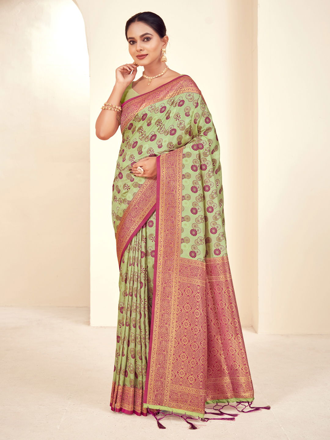Majestik Silk By Bunawat Wedding Wear Paithani Silk Sarees Wholesale Online